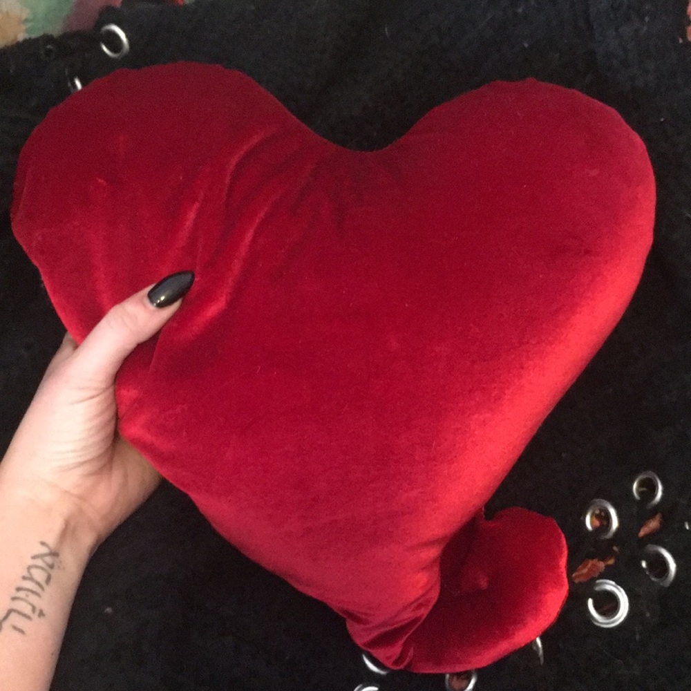 Velvet Heart♥️ throw pillow